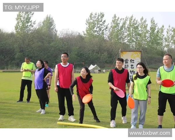 杭州飞盘队团队协作引发热议探讨运动精神与竞技策略的平衡