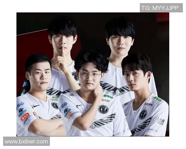 赛后分析V5与JDG对决中的战术布局与关键时刻解析