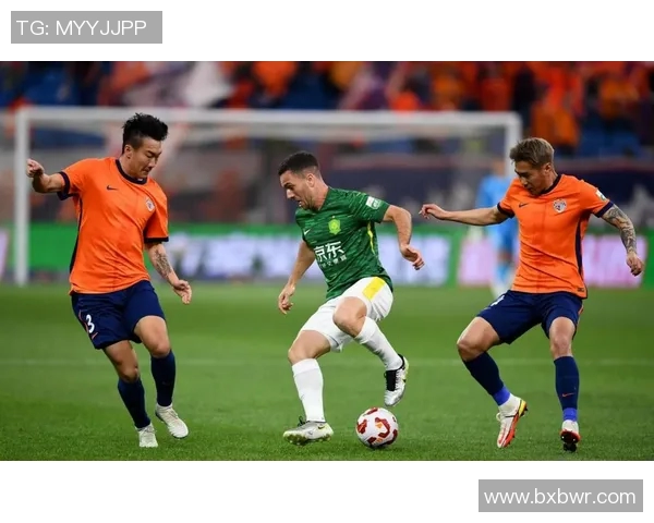 国安迎战杜伊斯堡全力争胜期待精彩对决展现球队实力与战术配合 国安迎战杜伊斯堡全力争胜期待精彩对决展现球队实力与战术配合