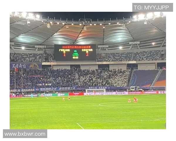 梅州铁汉迎战广州恒大激情对决期待精彩瞬间展现足球魅力与团队精神