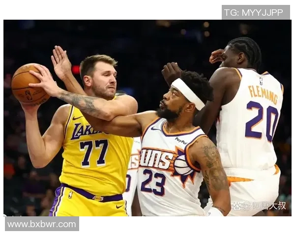 湖人对阵篮网季前赛精彩瞬间回顾与分析