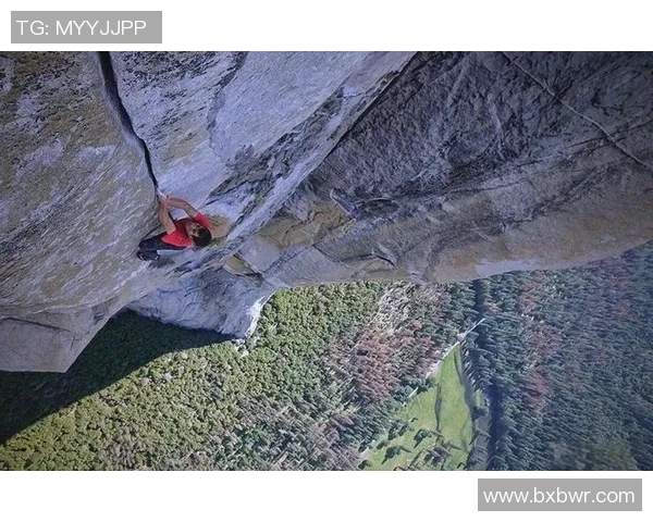 重庆攀岩队的快攻策略揭秘与深度分析攀岩运动的魅力与挑战 重庆攀岩队的快攻策略揭秘与深度分析攀岩运动的魅力与挑战